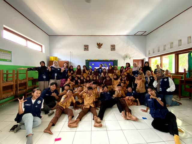 Petanque Menjadi Fokus Utama: Mahasiswa KKN Tematik 2025 Memperkenalkan  Olahraga Modern kepada Siswa Sekolah Dasar