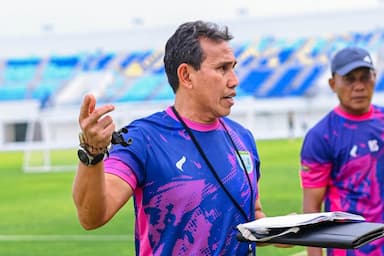 Bima Sakti Jadi Pelatih Terbaik Pekan 14 Championship 2025/2026