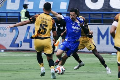 Hasil Super League: Persib Bungkam Persija, Persik Dikalahkan Arema FC