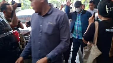 Usai Diperiksa KPK, Wali Kota Dan Kepala DPUPR Dibawa Ke Jakarta