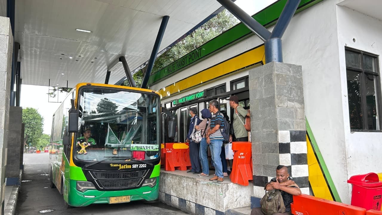 Antara Nyawa dan Target Waktu: Menakar 'Ngebutnya' Bus Trans Jatim di Mata Penumpang