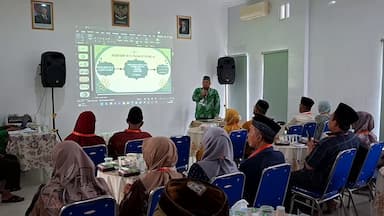 Mantapkan Niat Menuju Baitullah, KBIHU Ulul Azmi Al-Mukarramah Gelar Manasik