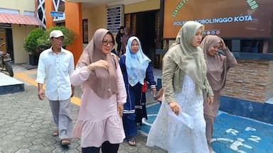 Puluhan Warga Probolinggo Diduga Jadi Korban Penipuan Biro Umroh