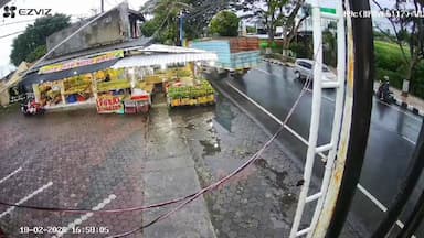 Truk Diduga Rem Blong Picu Kecelakaan Beruntun di Kota Batu, 1 Tewas