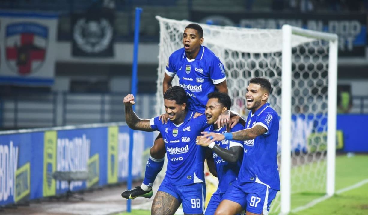Hasil Super League: Persib Bantai Madura United, Borneo FC Hajar Arema