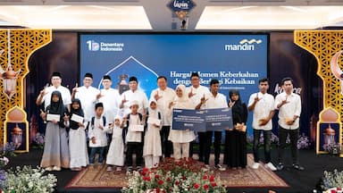 Berbagi Kebaikan dengan Masyarakat di Jawa Timur, Bank Mandiri Gelar Buka Puasa, Santunan, dan Program Khitanan