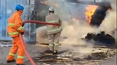 Gudang Penyimpanan Tembakau Di Blitar Terbakar