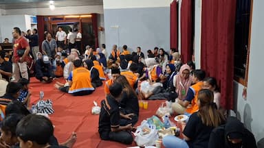 Penghuni Lapas Tulungagung Buka Puasa Bareng Keluarga, Suasana Haru Mewarnai Aula