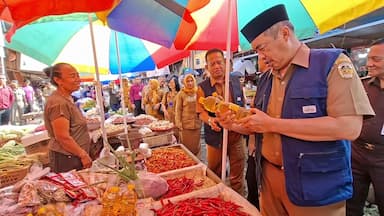 Sidak Pasar Caruban, Harga Cabai Tembus Rp90 Ribu dan Infrastruktur Pasar Dikeluhkan Pedagang