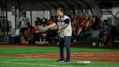 Rapor Carlos Parreira saat Tangani Madura United: Kalah 9 Kali, Hanya Raih 1 Kemenangan