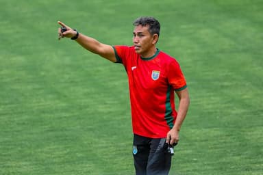 Bima Sakti Ungkap Rahasia di Balik Comeback Persela Kontra Deltras FC