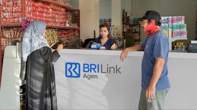 Pangkas Jarak Belasan Kilometer, AgenBRILink di Sumbawa Dekatkan Layanan Bank ke Desa