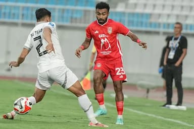 Hasil Super League: Arema FC Ditahan Malut United, Dewa United Bungkam PSIM