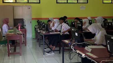 Digelar Dua Gelombang, 5.749 Peserta Ikuti TKA SMP 2026 di Kabupaten Madiun