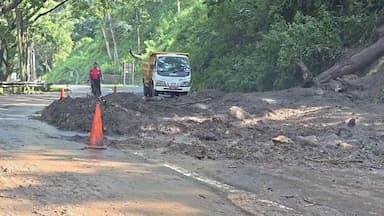 Hujan Deras Picu 9 Titik Longsor di Jalur Ponorogo–Pacitan, Arus Lalu Lintas Buka Tutup