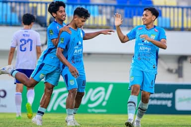 Dua Pemain Persela Masuk Starting XI Terbaik Pekan 25 Championship