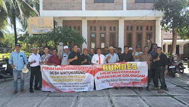 Ratusan Warga Geruduk Balai Desa Watukarung, Soroti Dugaan Ketidakwajaran Pengelolaan BUMDes