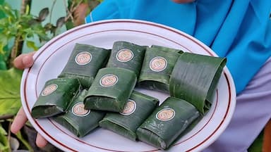 Kreatif Dan Bernilai Jual, Sejumlah Siswa MTs Sulap Sukun Dan Lele Jadi Abon Bergizi