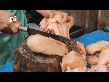Harga Daging Ayam di Pasar Kota Bojonegoro Naik Sejak Sebulan Terakhir