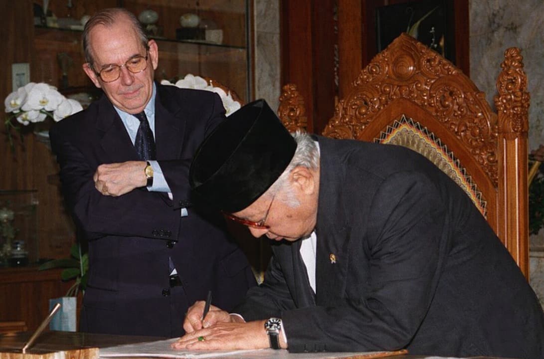 Hari Ini Dalam Sejarah: 15 Januari 1998, Soeharto Teken LoI IMF dan Awal Jatuhnya Orde Baru