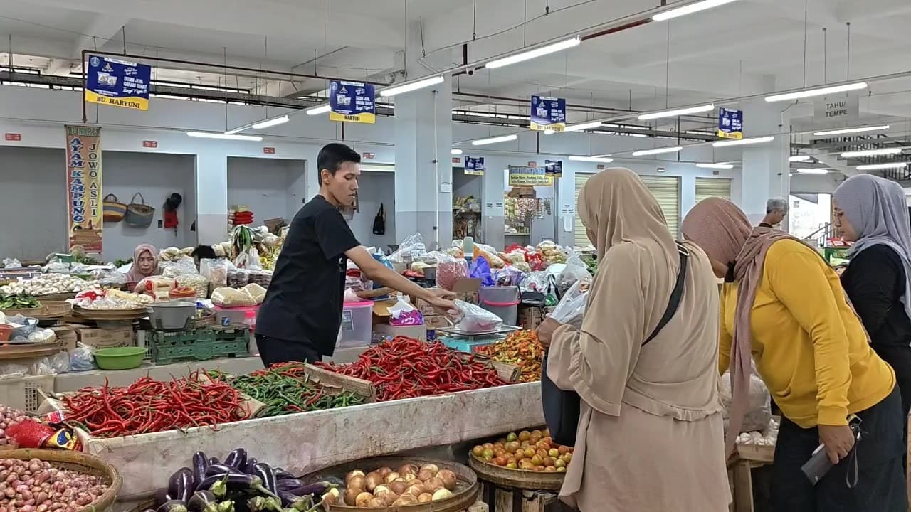 Mayoritas Harga Pangan di Pasar Tradisional Jawa Timur Turun Awal Pekan Ini